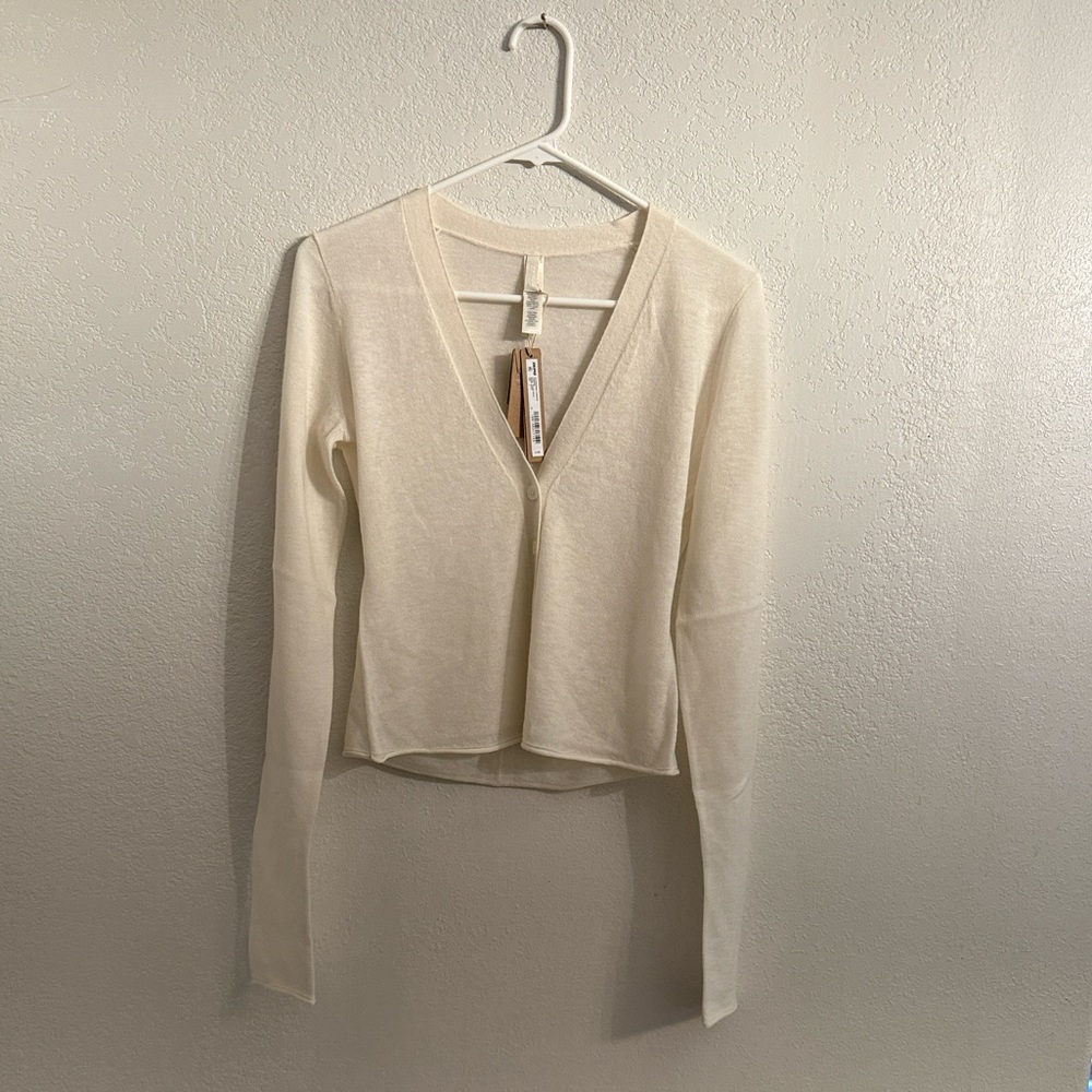 🌸LAST ONE! 🌸 NWT SKIMS Featherweight Cashmere Cardigan Egret – Large